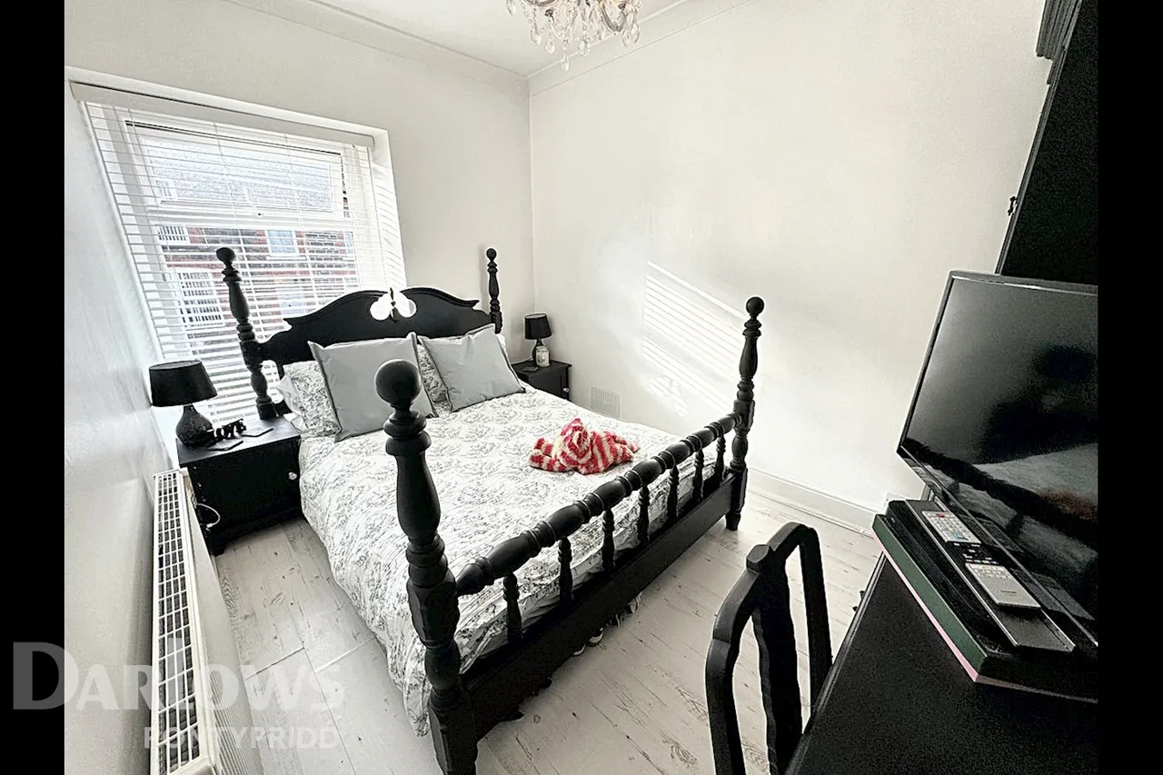 Clarence Street, Mountain Ash, photo 9