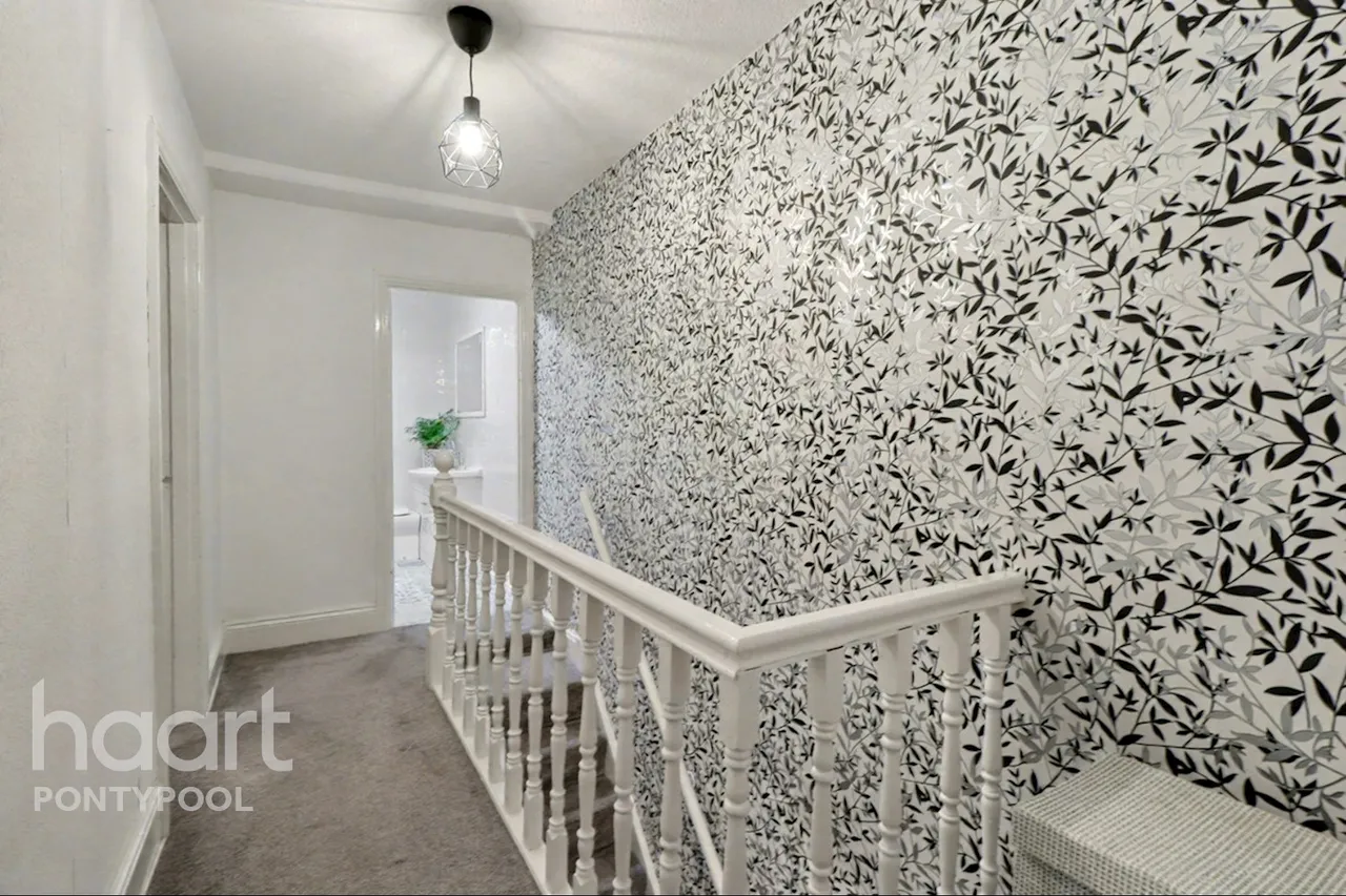 Fowler Street, Pontypool, NP4, photo 12