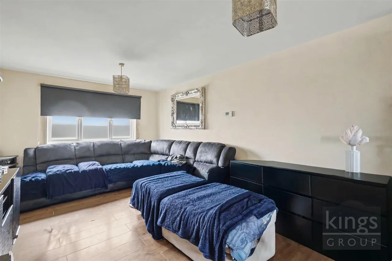 Five Acres, Harlow, photo 2
