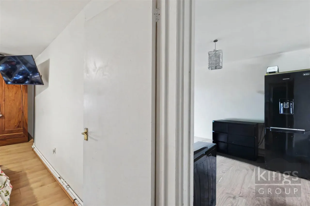 Five Acres, Harlow, photo 7