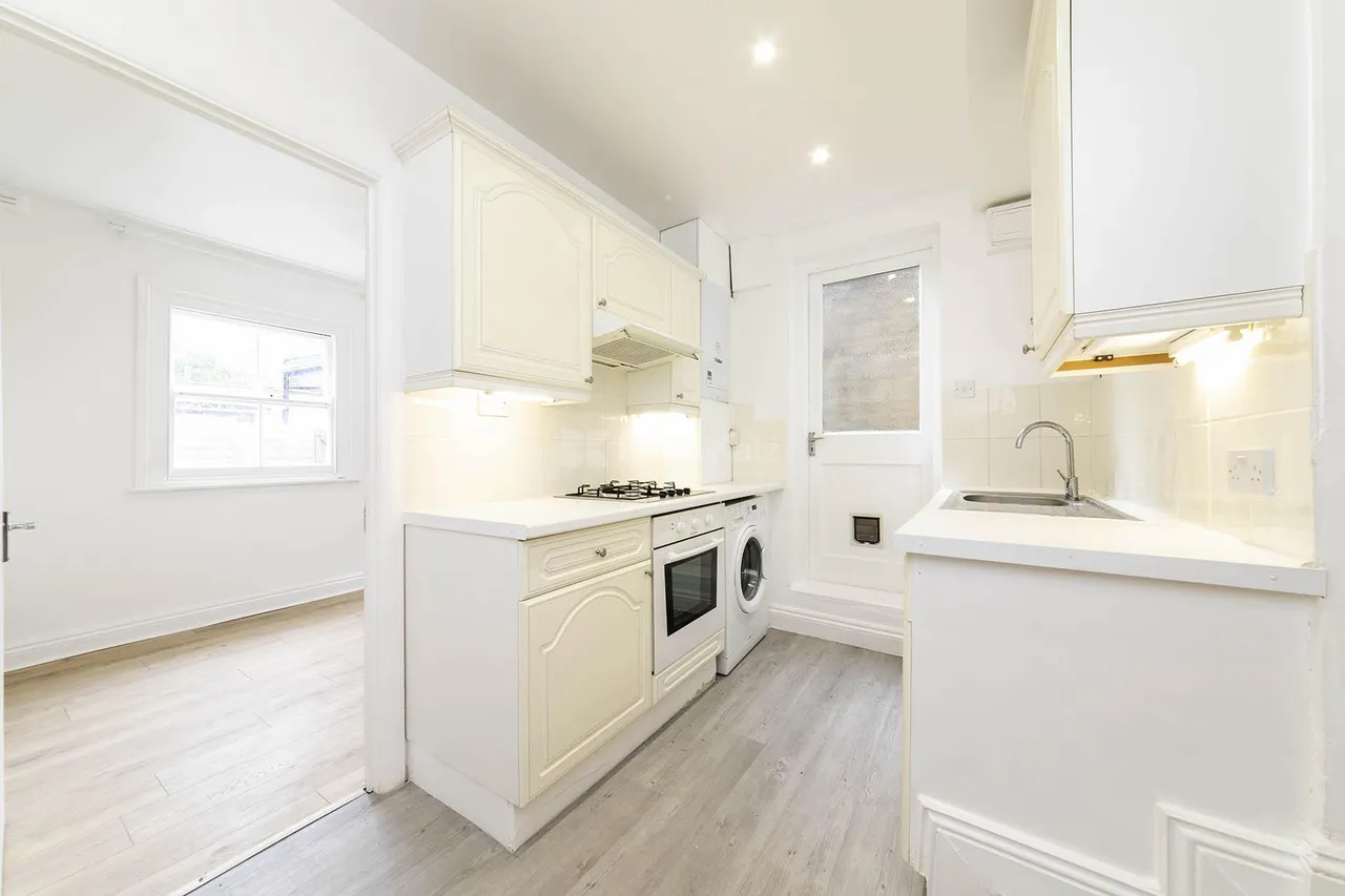 Wood Lane, Shepherds Bush, W12, photo 3