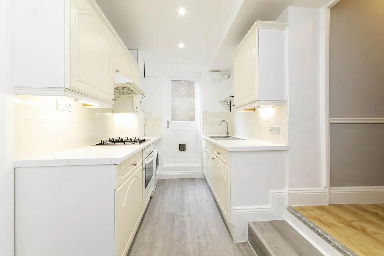 Wood Lane, Shepherds Bush, W12, photo 2