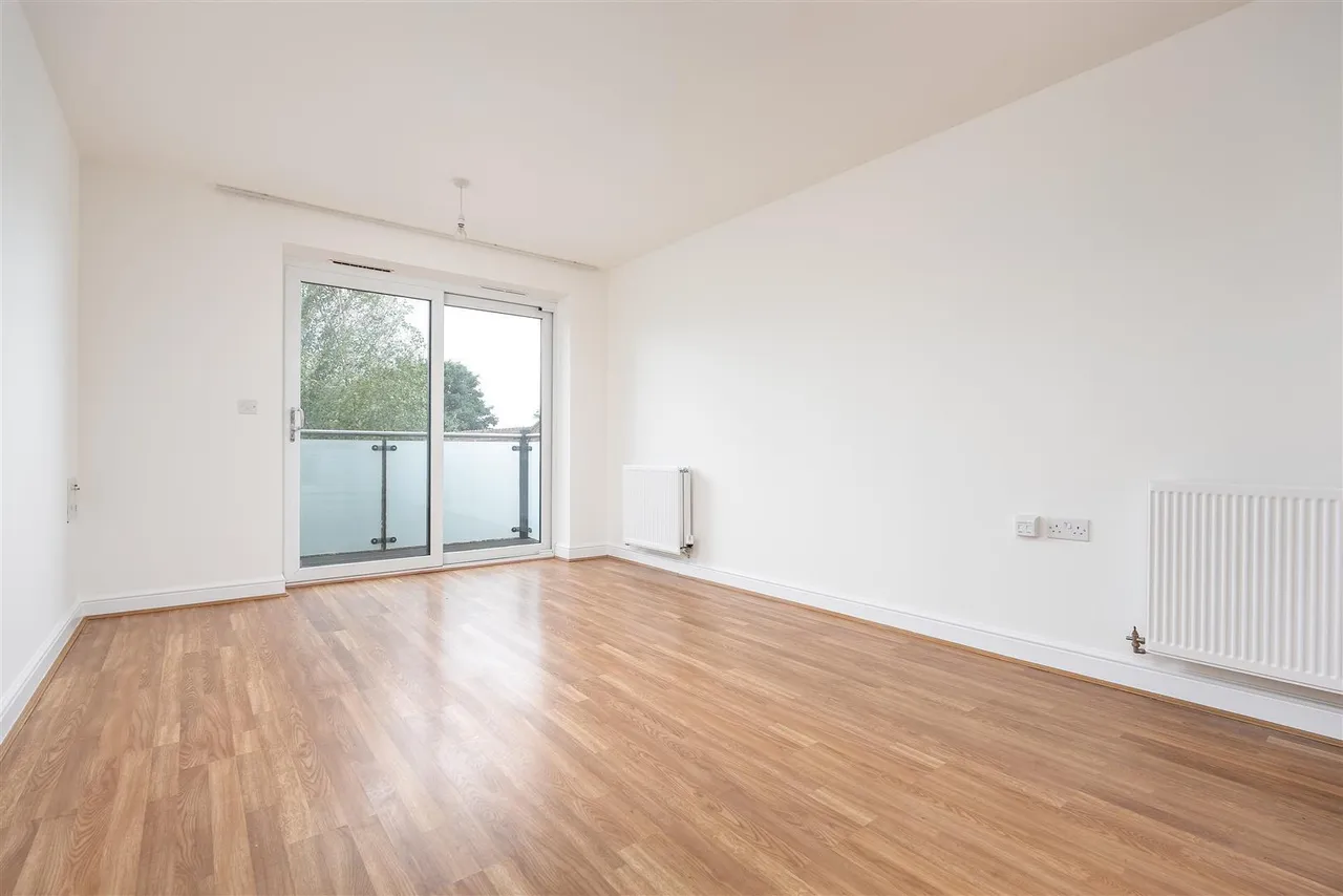 Swan Road, West Drayton, UB7, photo 2