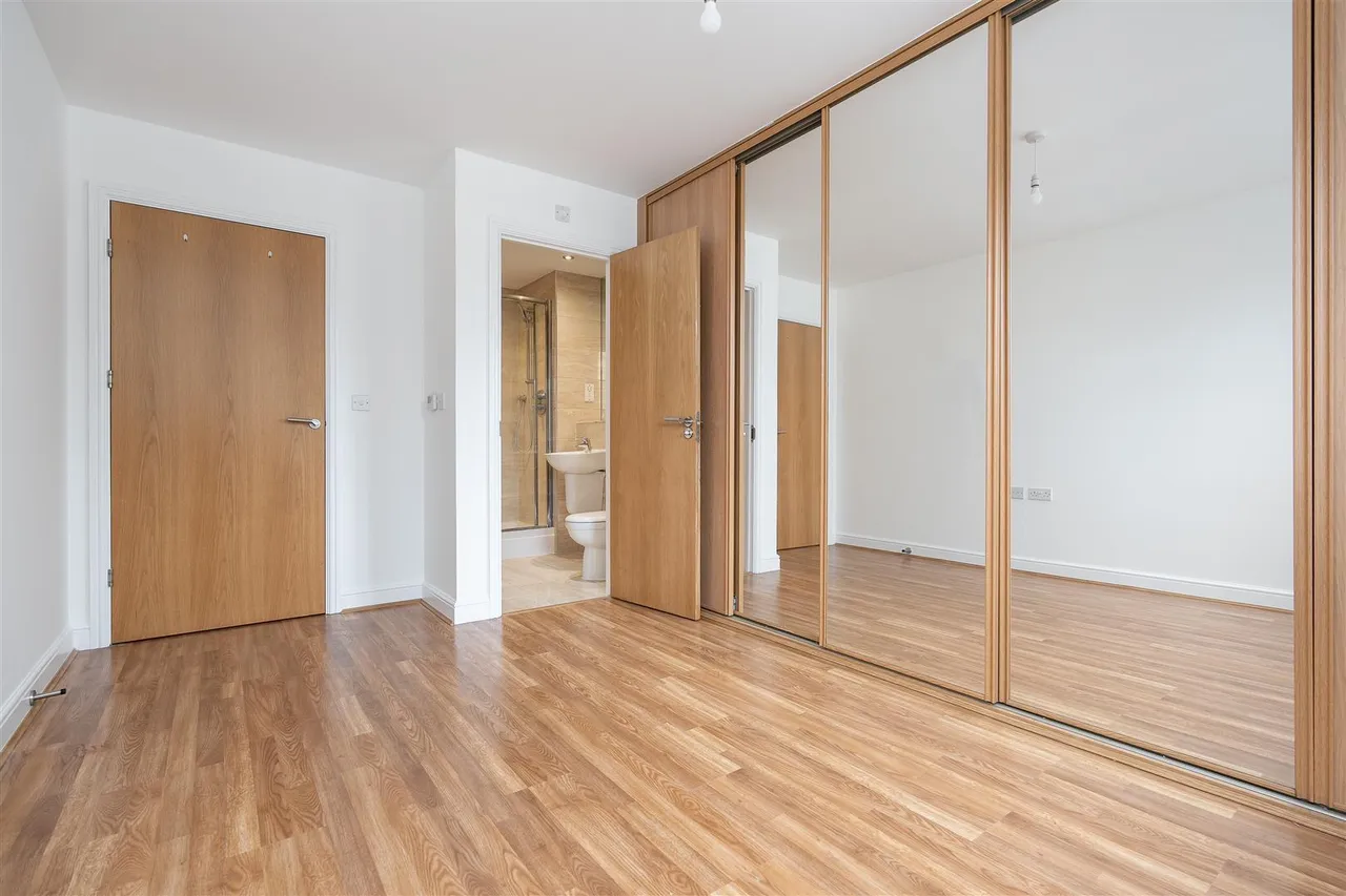 Swan Road, West Drayton, UB7, photo 6