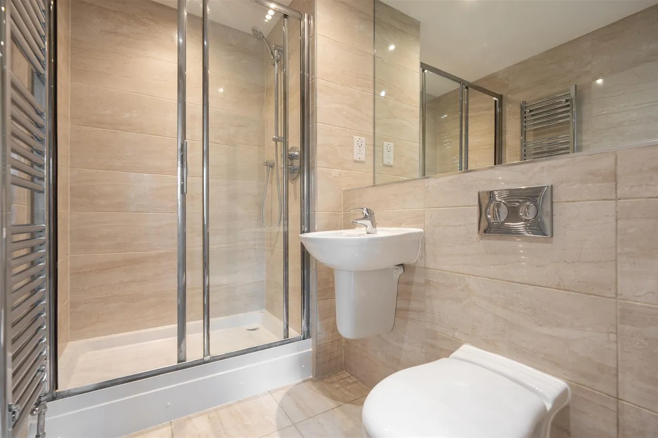 Swan Road, West Drayton, UB7, photo 7