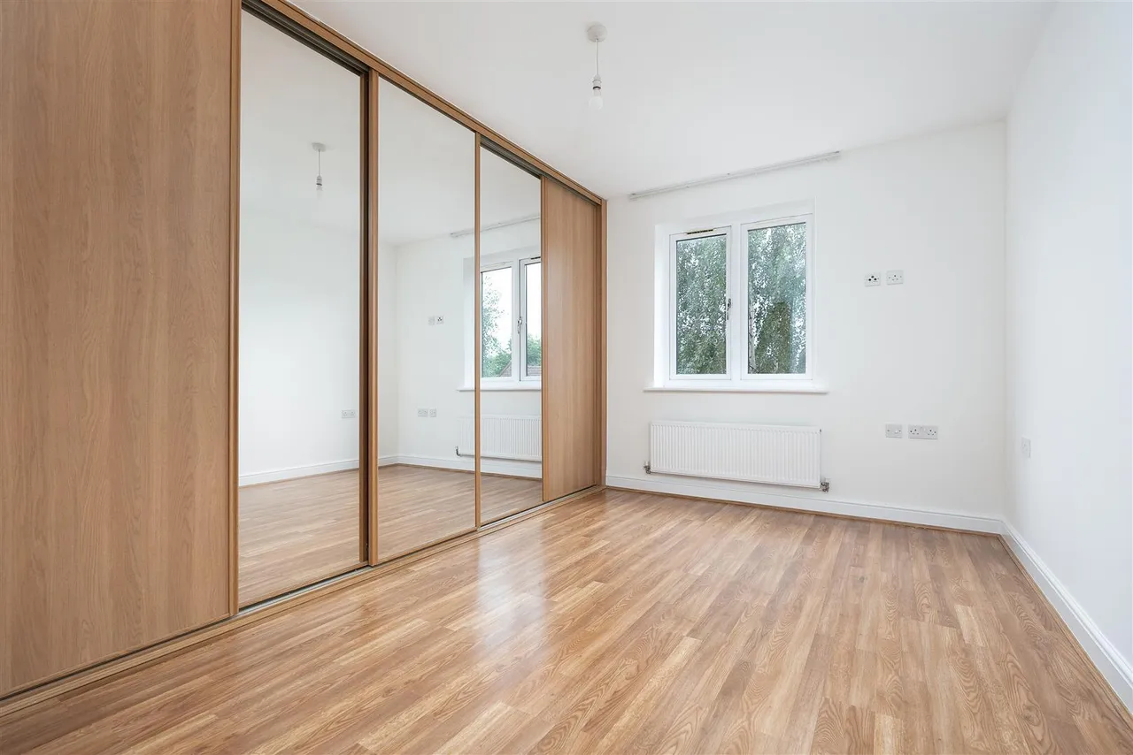 Swan Road, West Drayton, UB7, photo 5