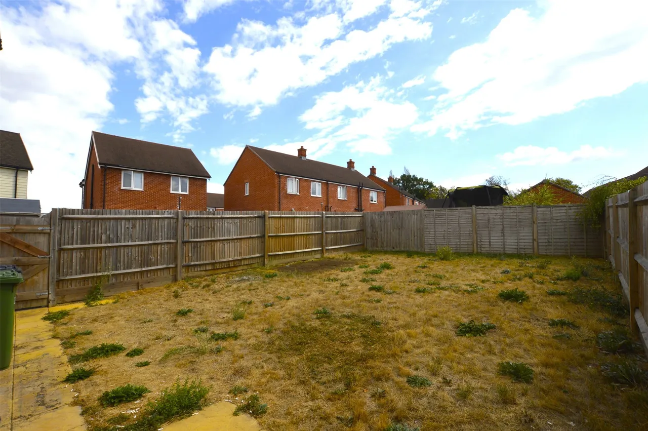 Gratton Road, Horley, RH6 8NW, photo 7