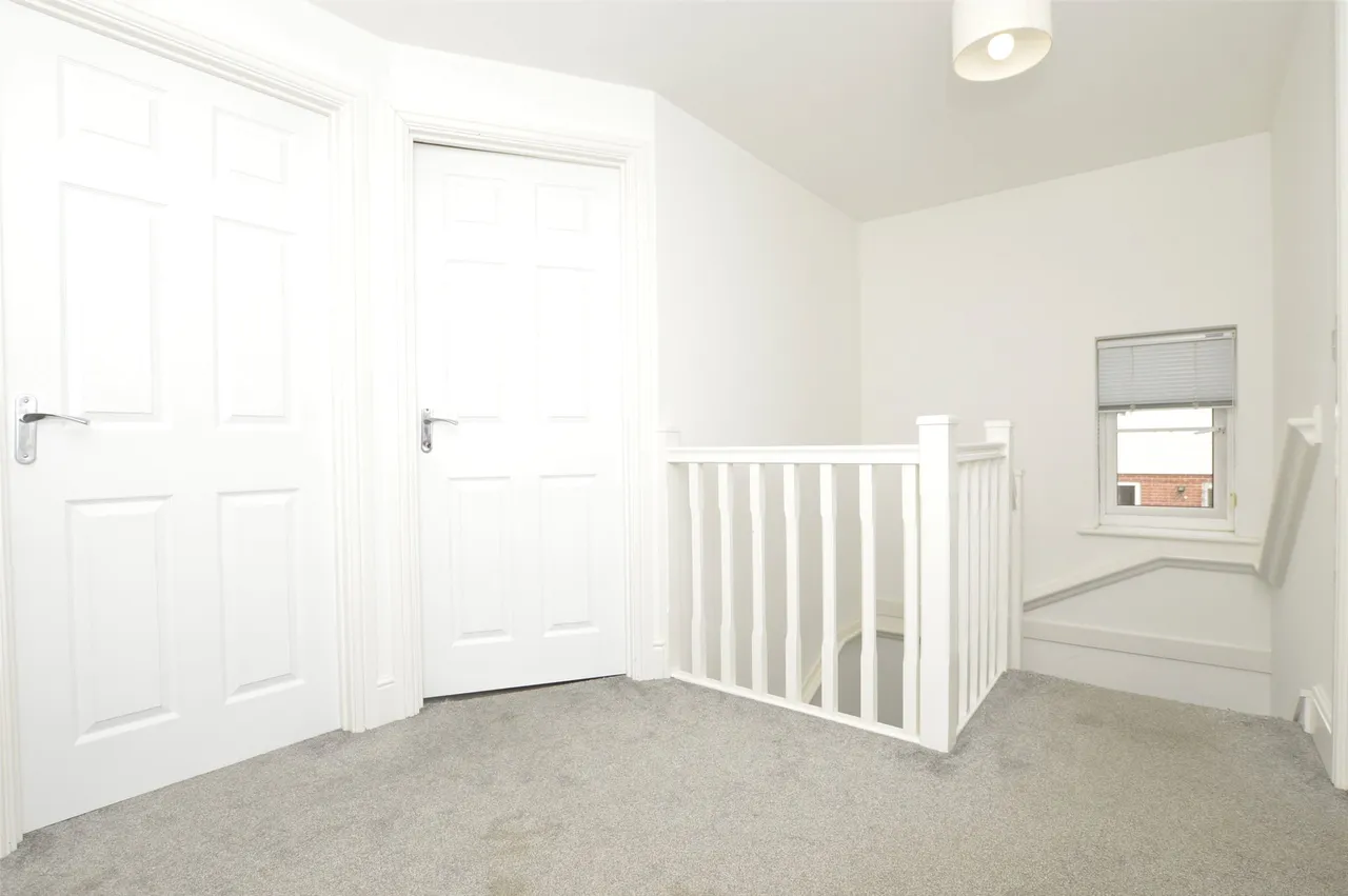 Gratton Road, Horley, RH6 8NW, photo 13