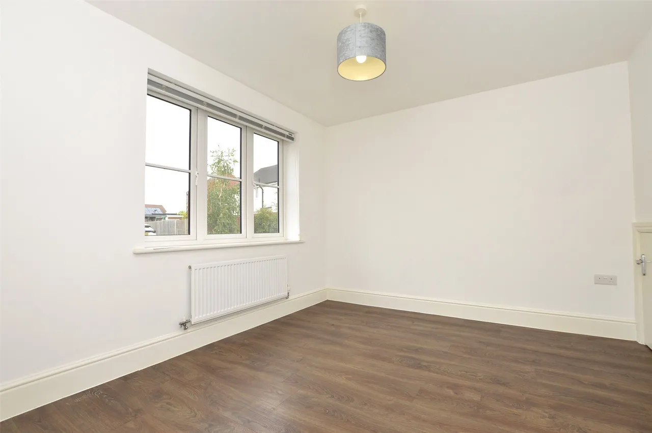 Gratton Road, Horley, RH6 8NW, photo 9