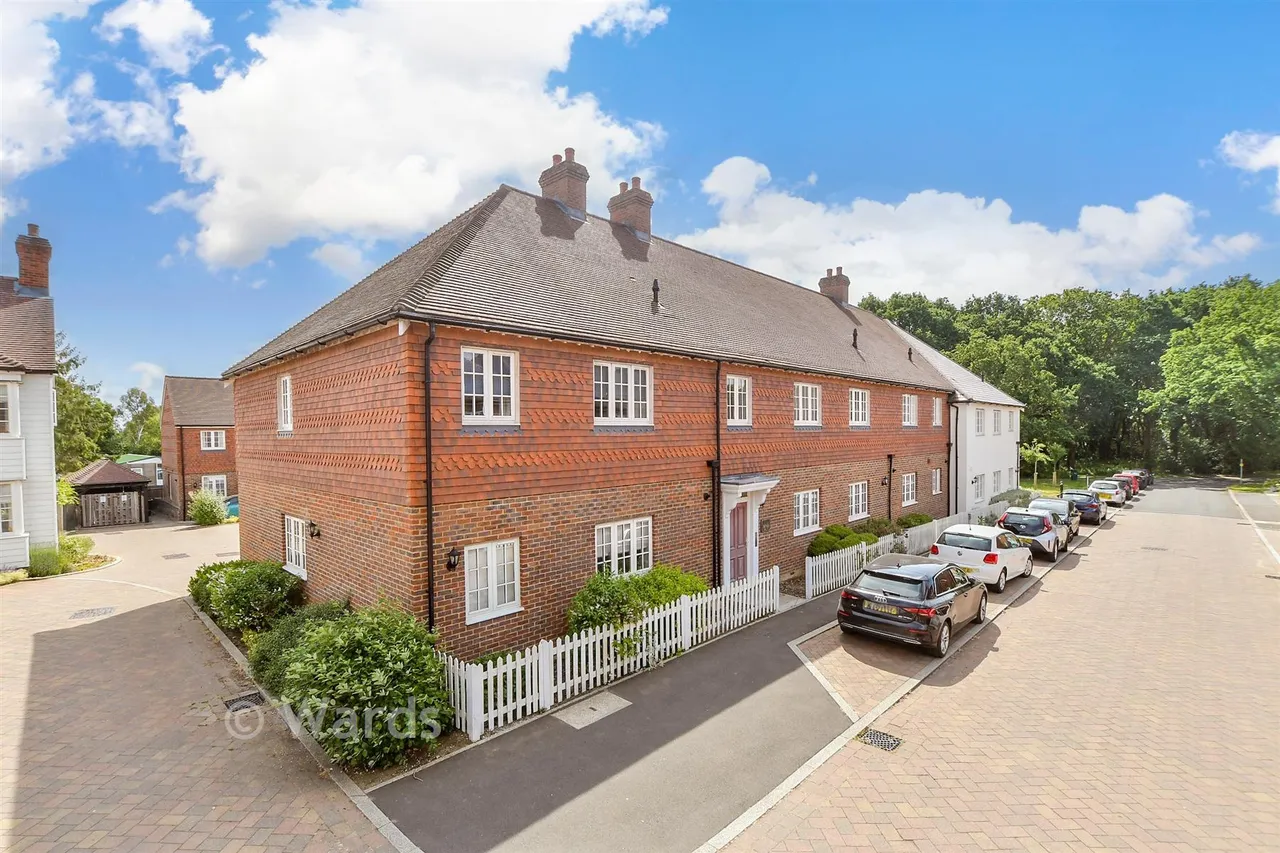 2 bed flat for sale, Three Fields Road, Tenterden, TN30