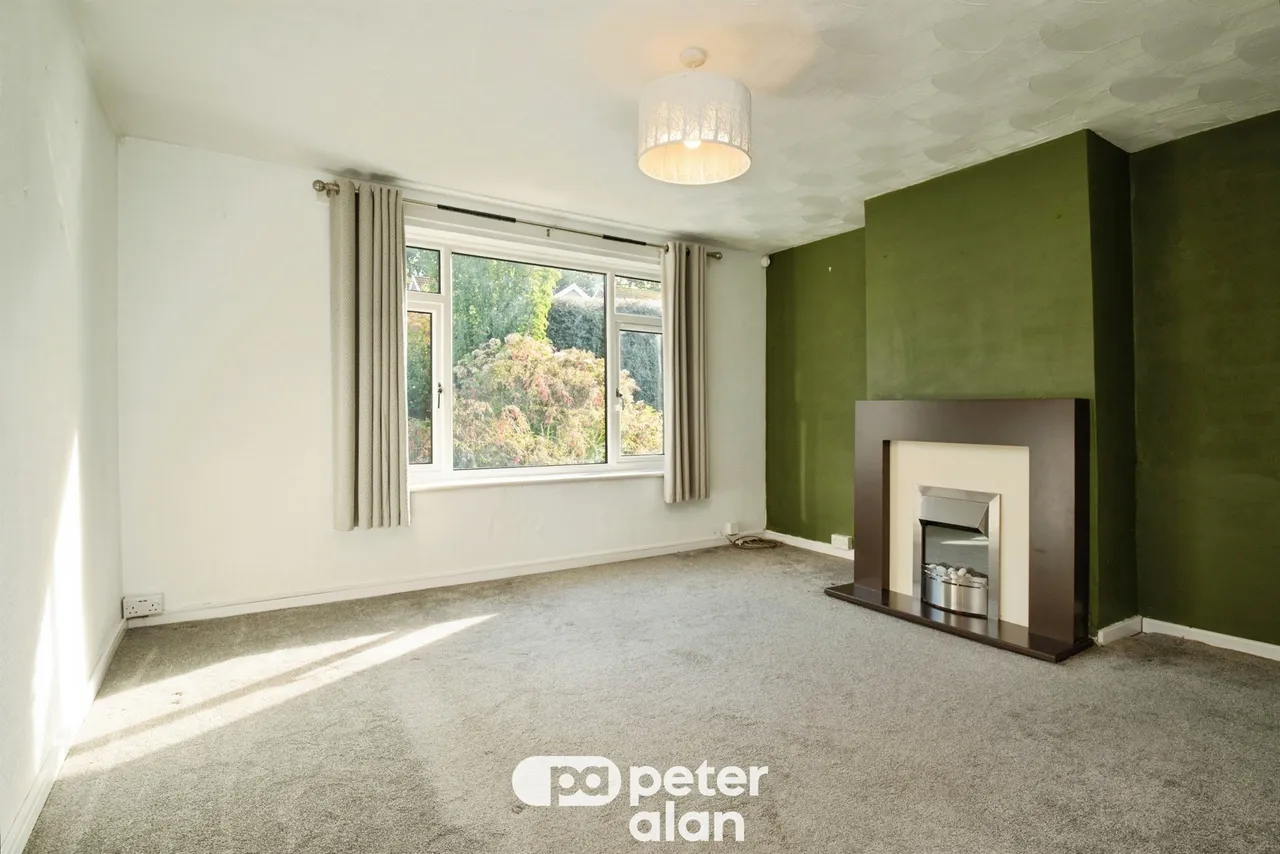Pennant Crescent, Cardiff, CF23, photo 3