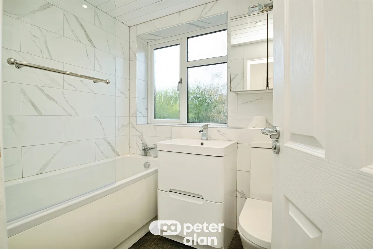 Pennant Crescent, Cardiff, CF23, photo 8