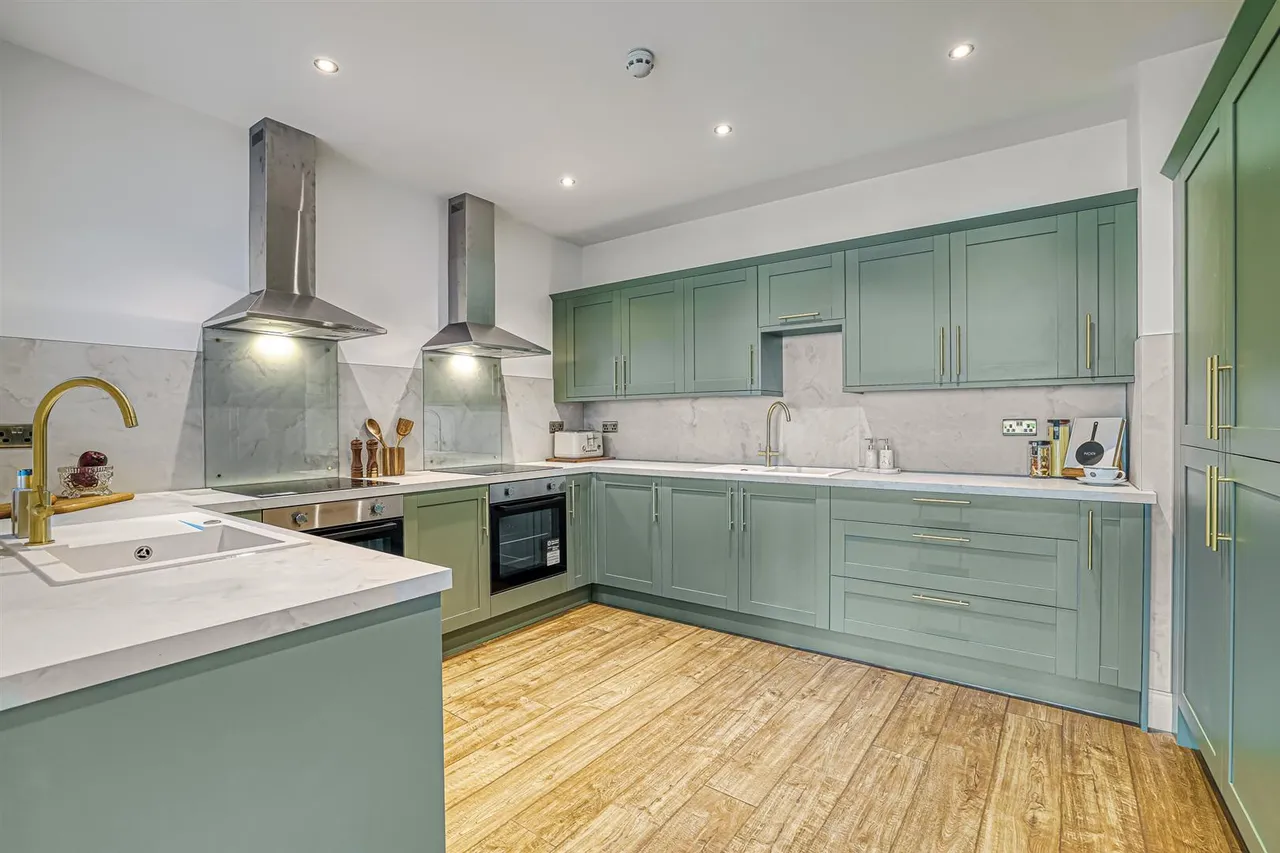Thundersley Park Road, Benfleet, photo 8