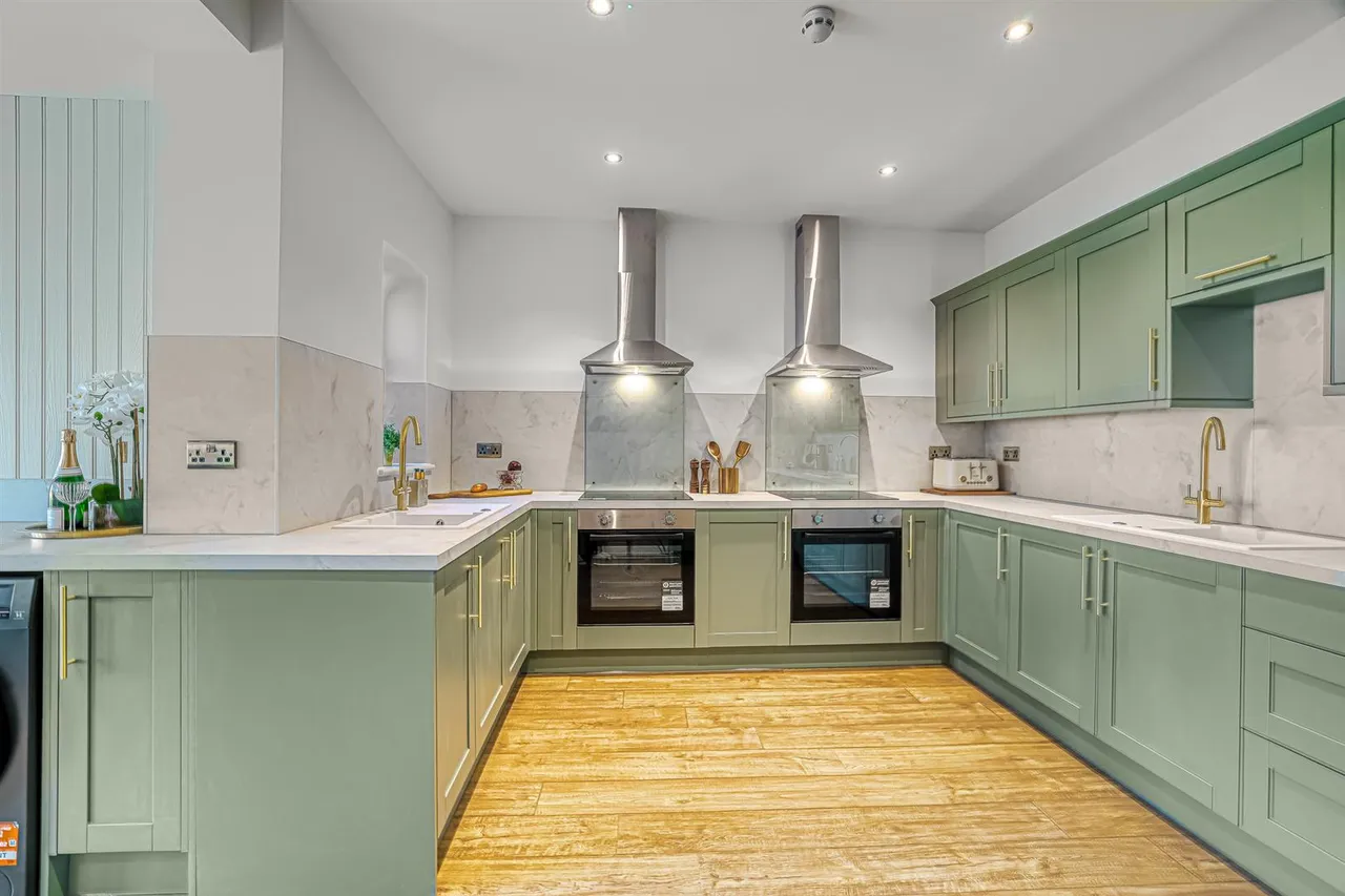 Thundersley Park Road, Benfleet, photo 6