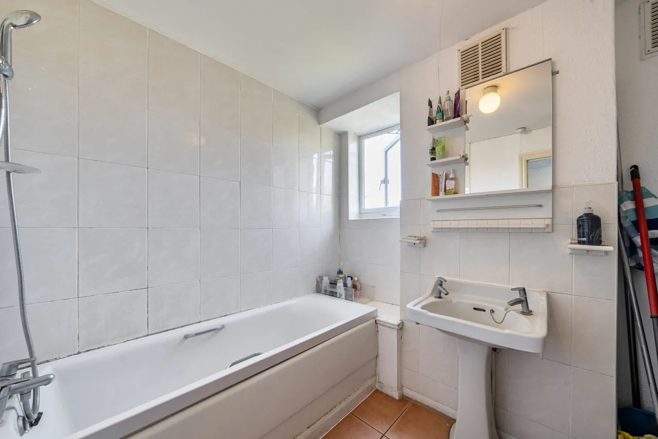 Herbert Road, SE18, photo 10
