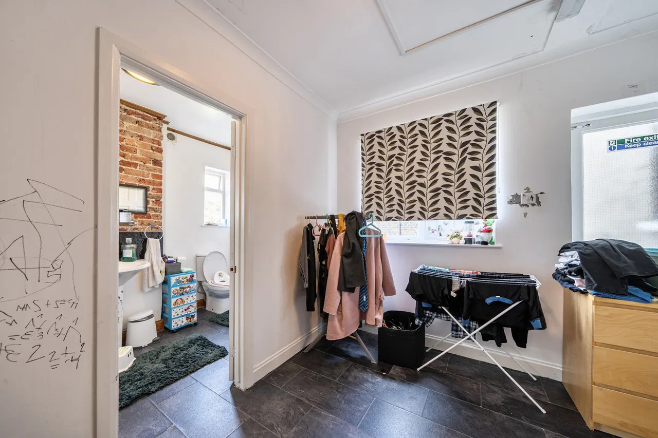 Herbert Road, SE18, photo 20
