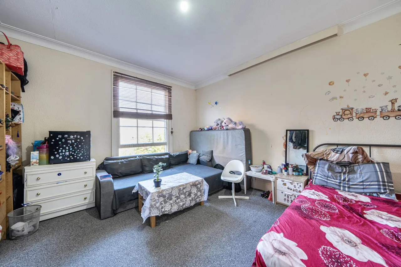 Herbert Road, SE18, photo 14