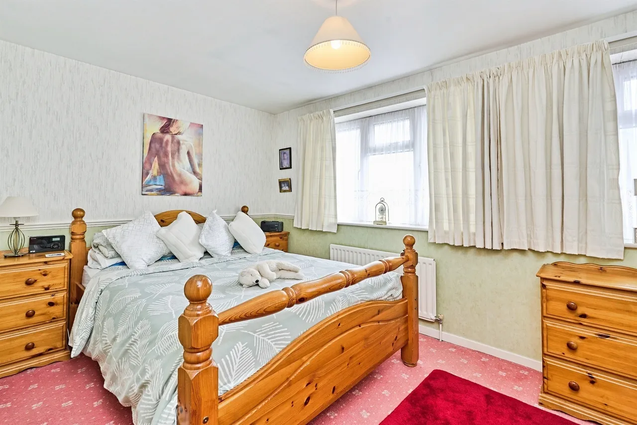 Hathaway Close, Willenhall, WV13, photo 13