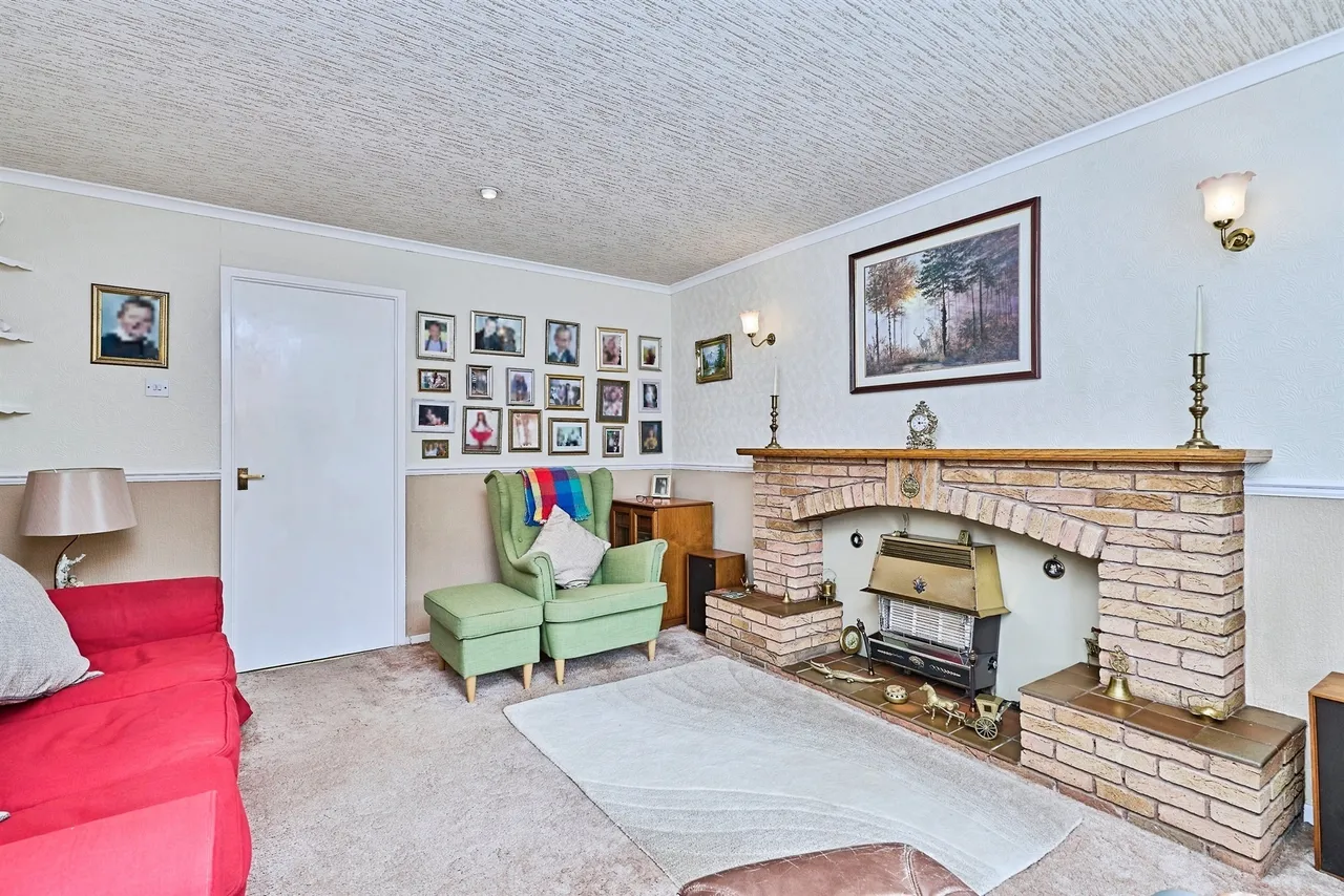 Hathaway Close, Willenhall, WV13, photo 5