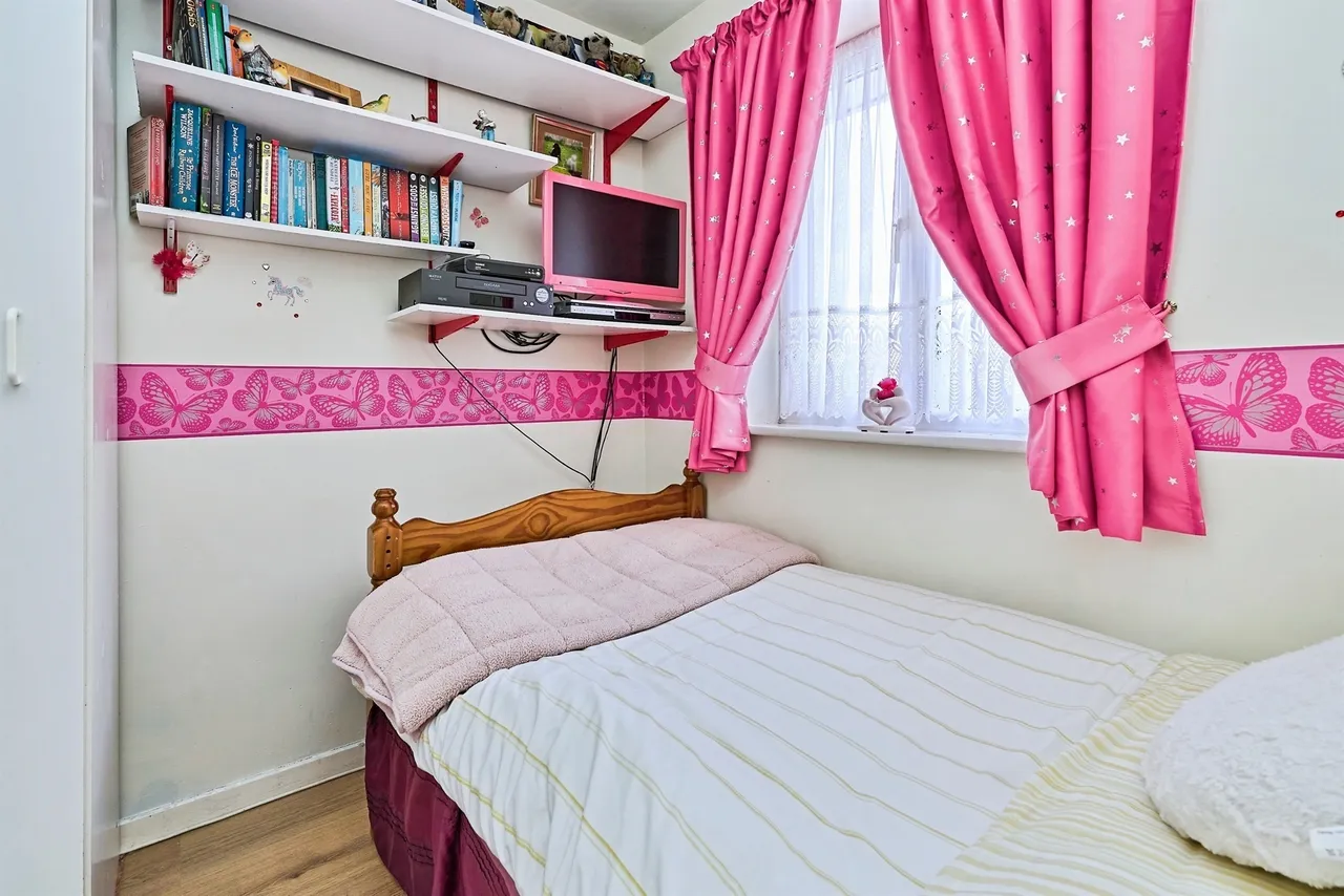 Hathaway Close, Willenhall, WV13, photo 18