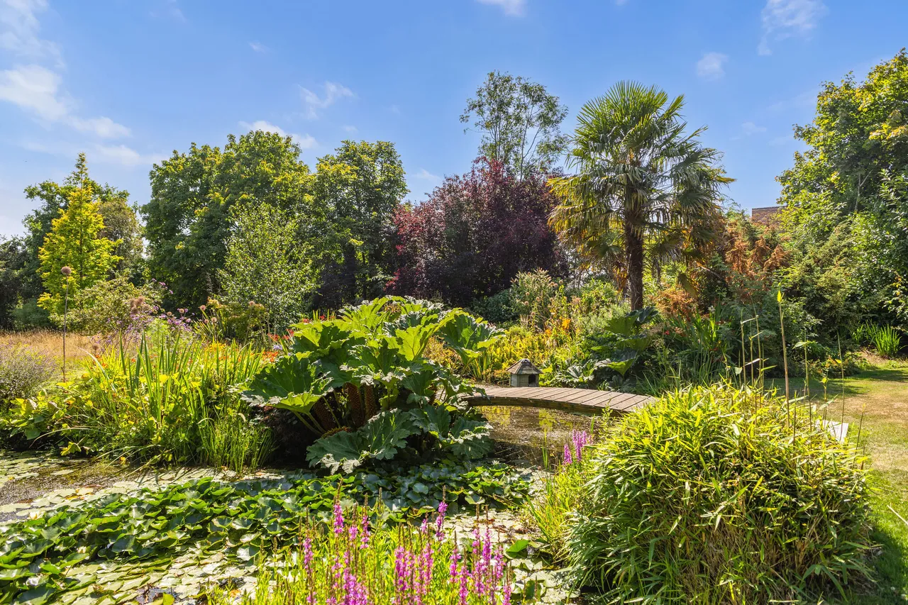Rusper Road, Ifield, RH11, photo 5