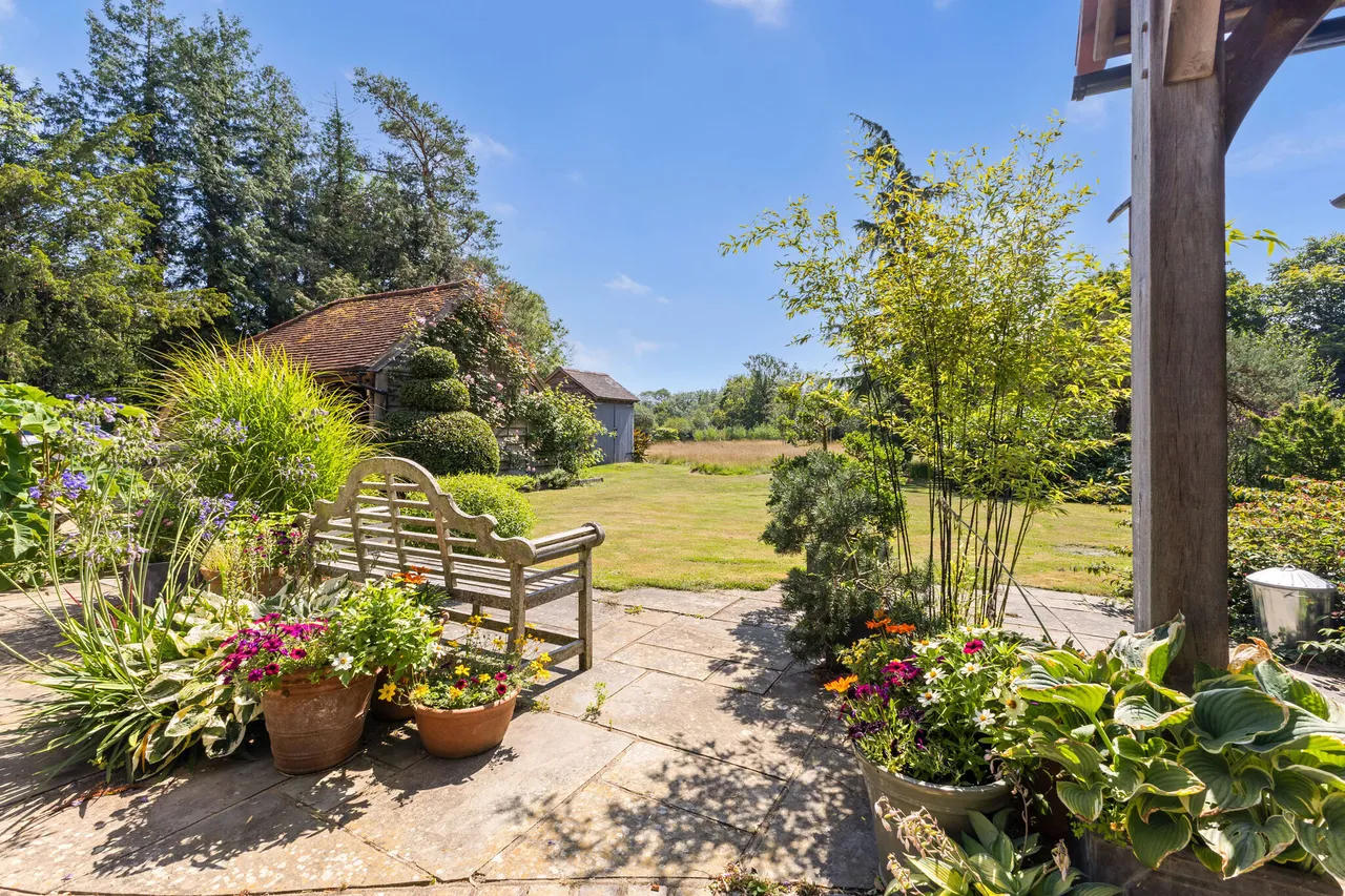 Rusper Road, Ifield, RH11, photo 4