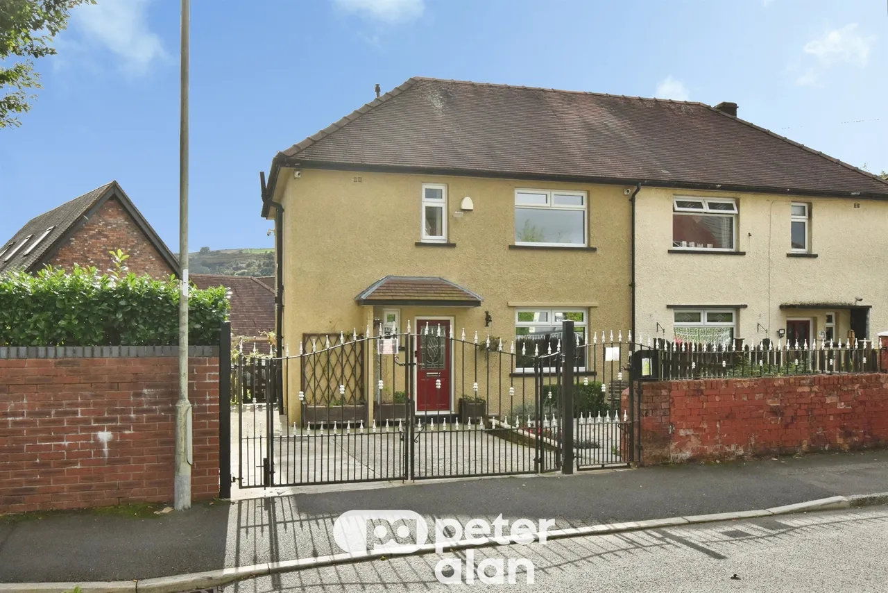 3 bed house for sale, The Poplars Mountain Ash, CF45