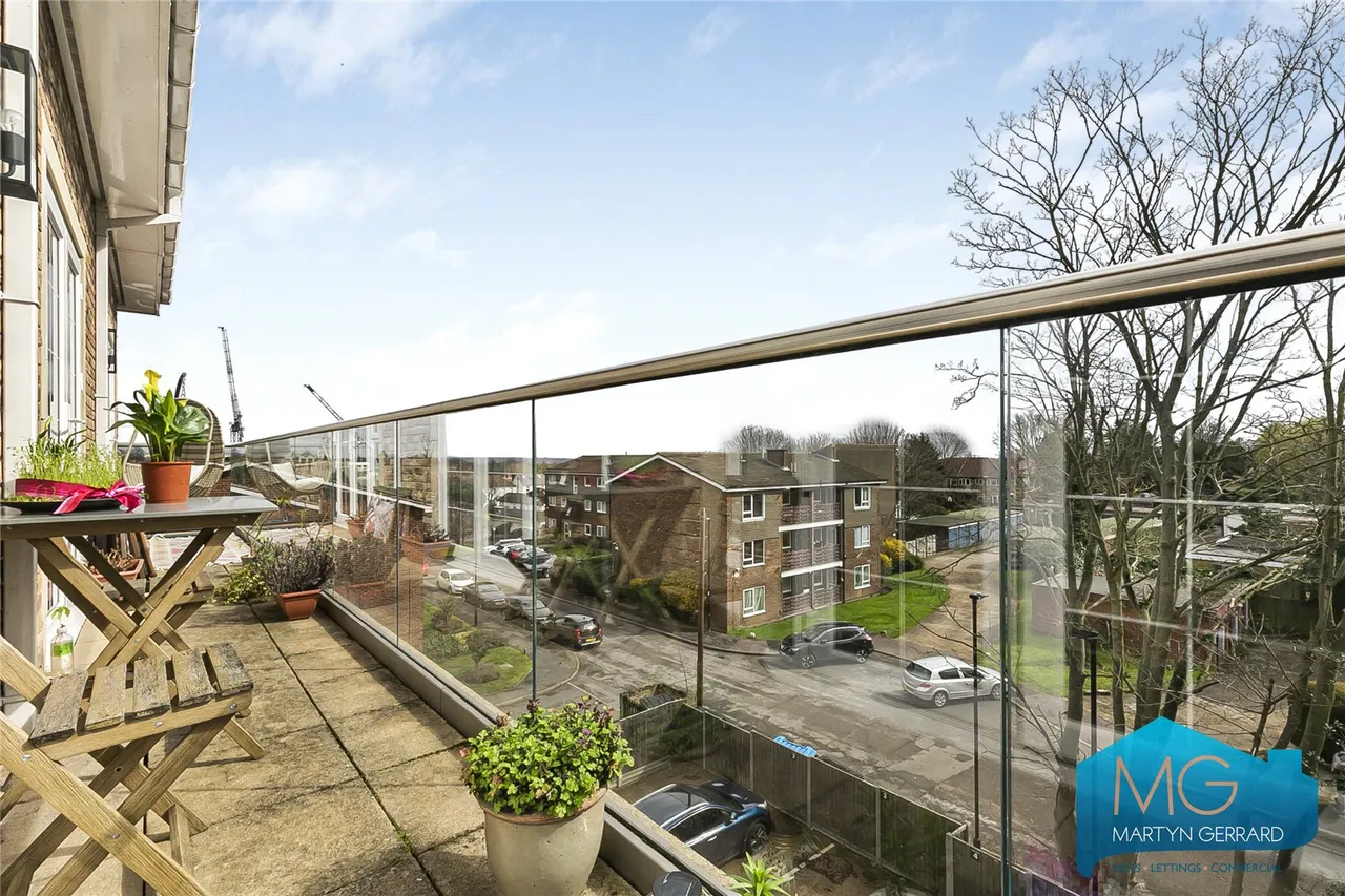 Freshfield Drive, Southgate, N14, photo 16
