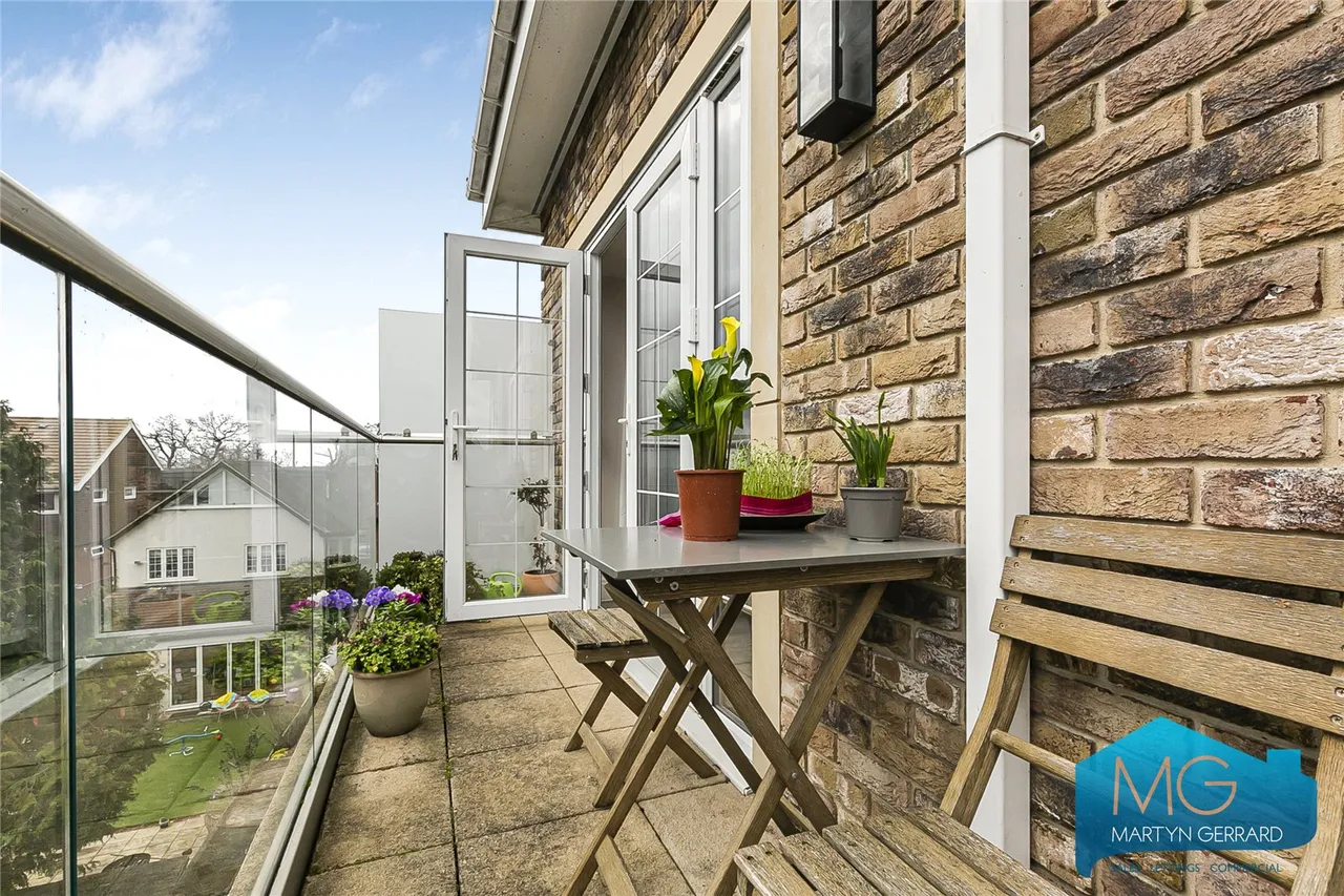 Freshfield Drive, Southgate, N14, photo 15