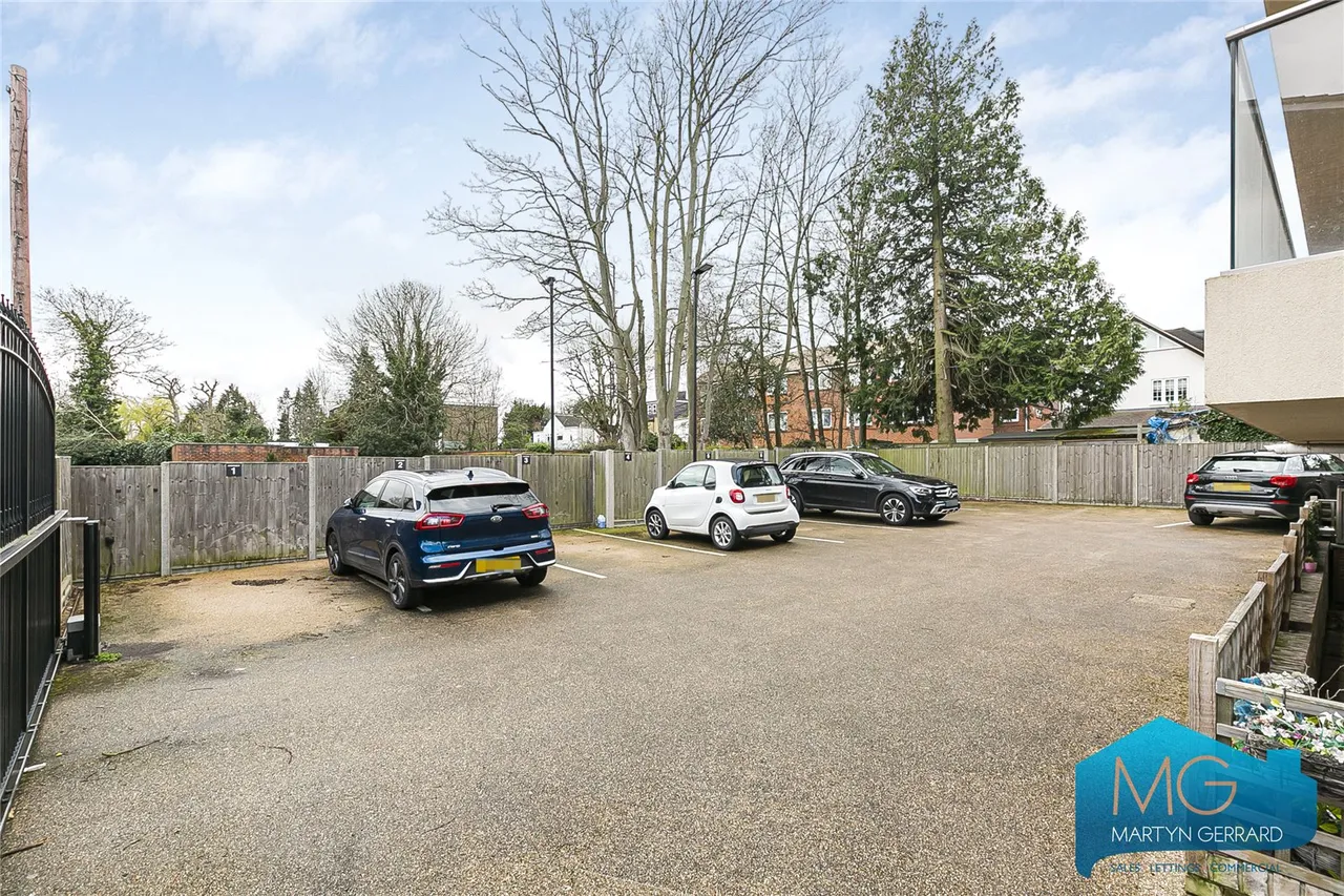 Freshfield Drive, Southgate, N14, photo 14
