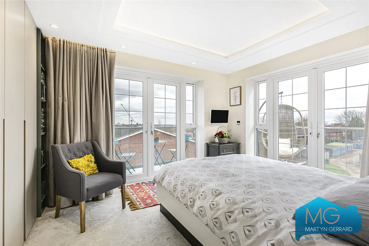 Freshfield Drive, Southgate, N14, photo 9