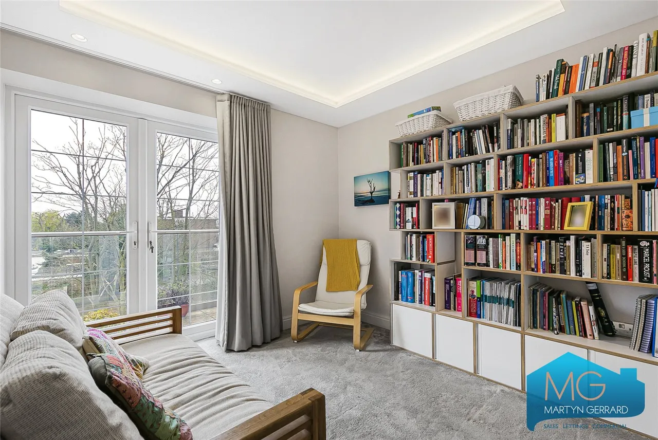 Freshfield Drive, Southgate, N14, photo 8