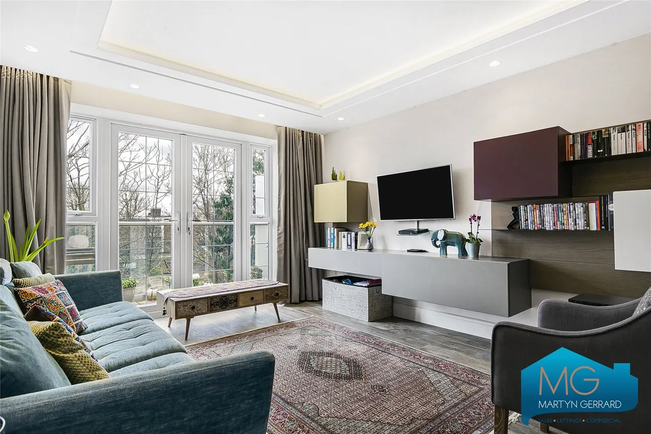 Freshfield Drive, Southgate, N14, photo 4