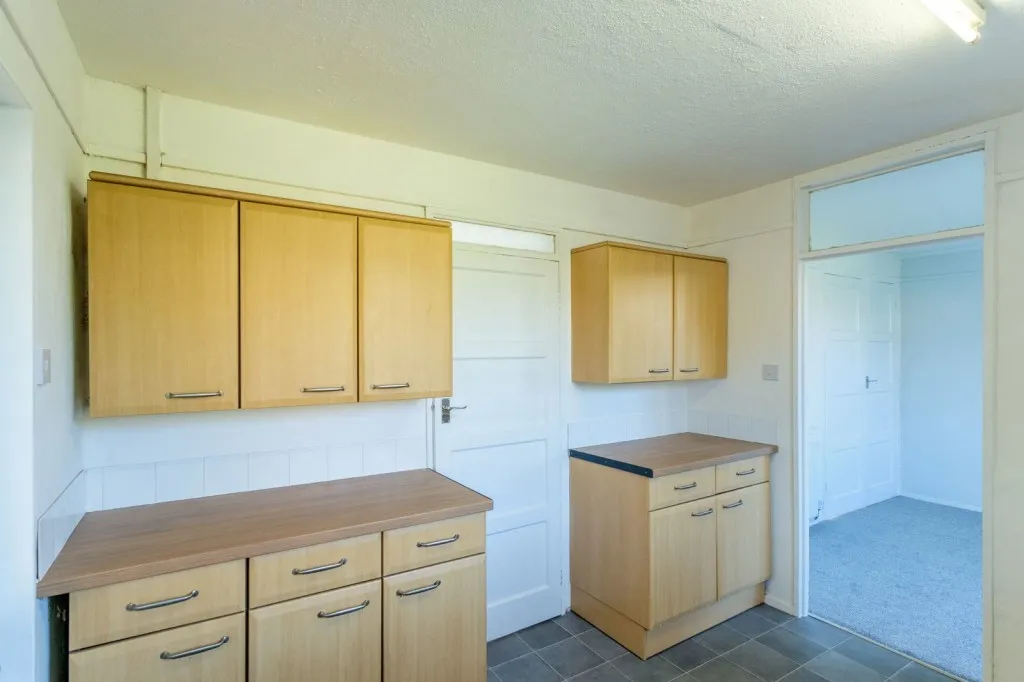 Elm Avenue, East Leake, LE12, photo 3