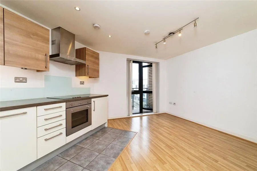 Hillyfield, London, E17, photo 2
