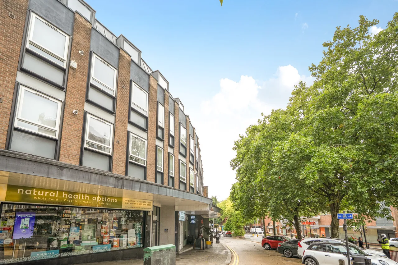 Buckingham Parade, The Broadway, HA7, photo 11