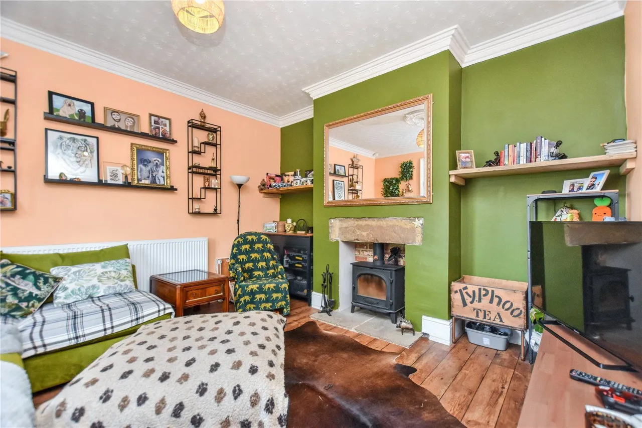 Vickersdale Grove, Stanningley, LS28, photo 2