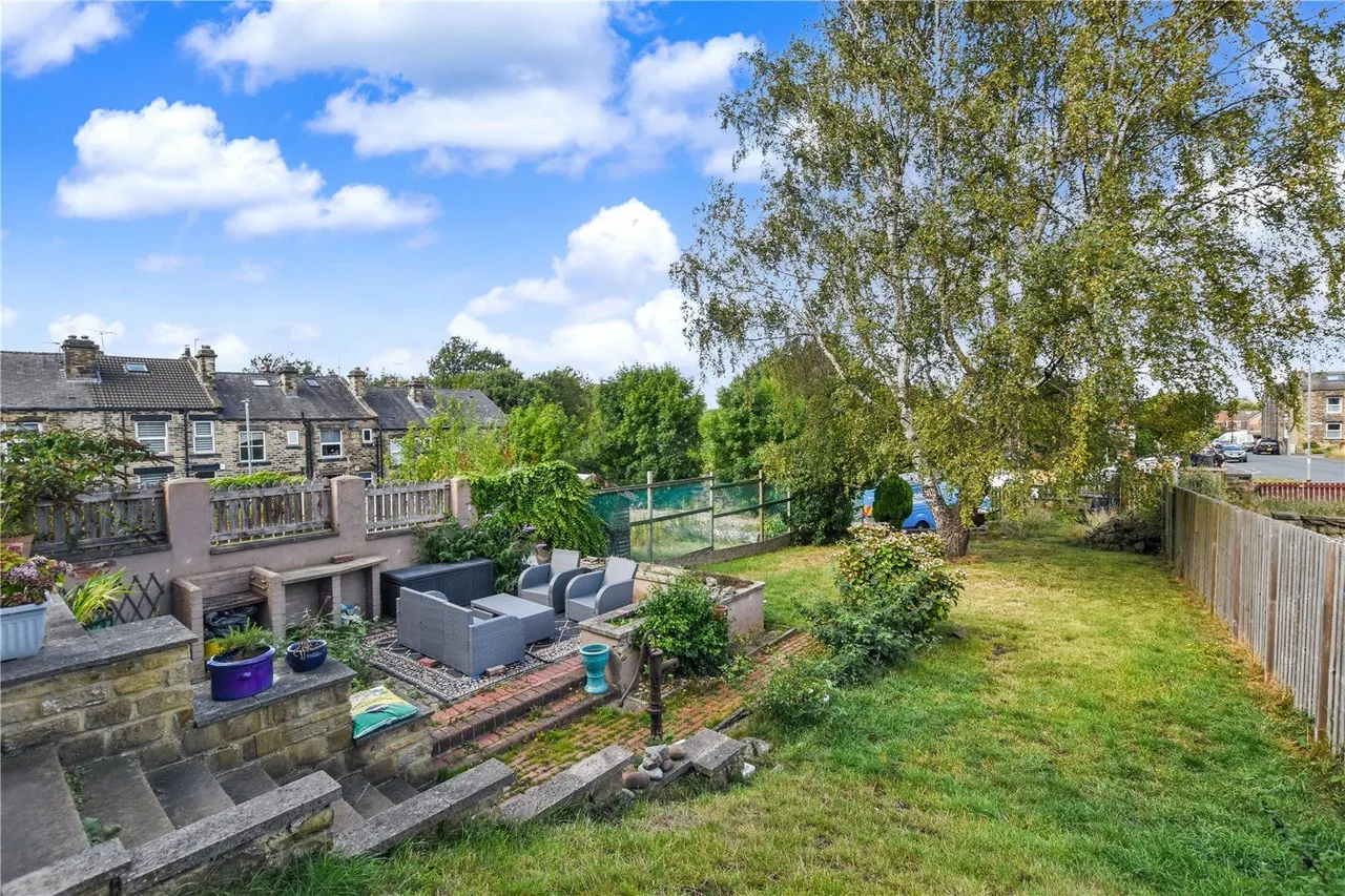 Vickersdale Grove, Stanningley, LS28, photo 22
