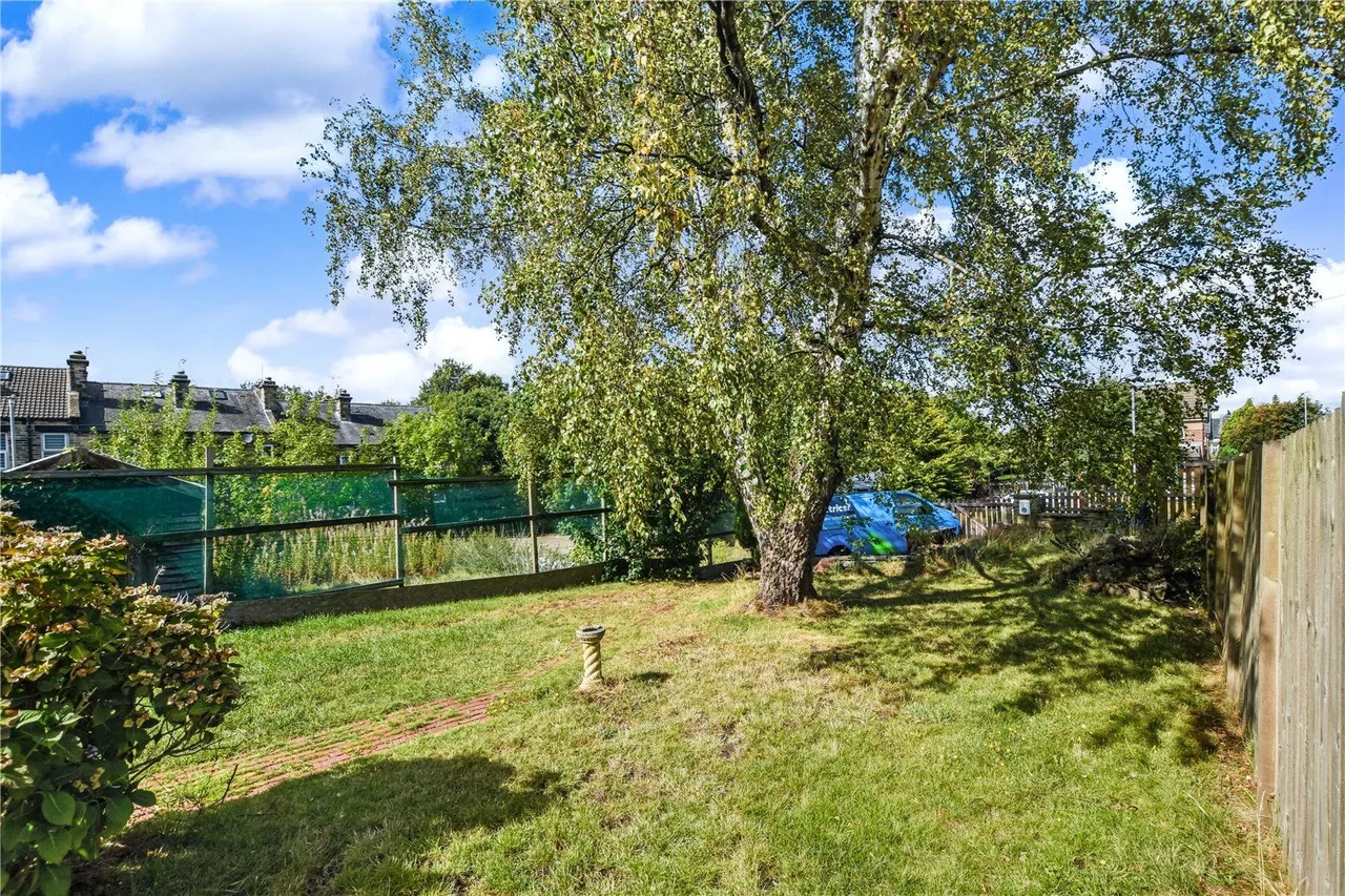Vickersdale Grove, Stanningley, LS28, photo 24