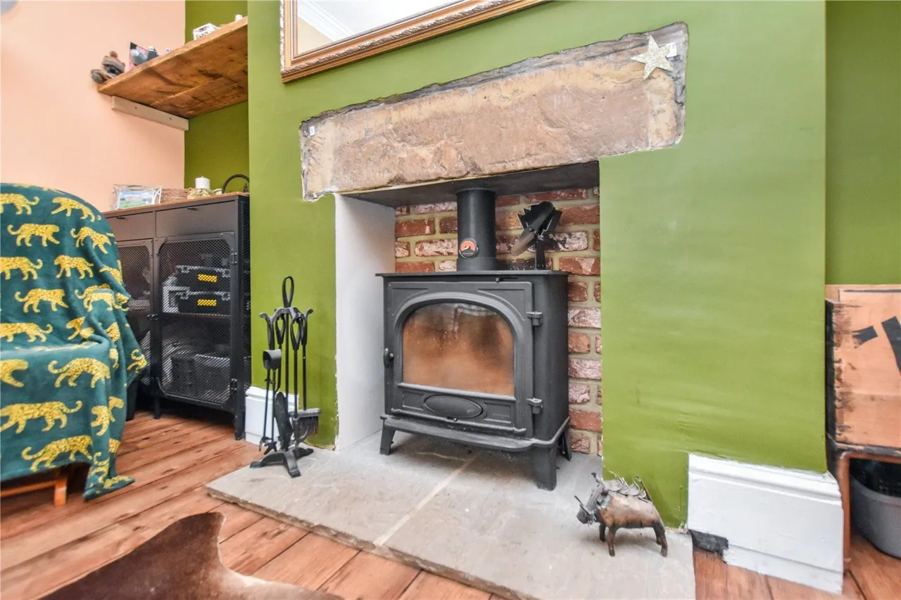 Vickersdale Grove, Stanningley, LS28, photo 16