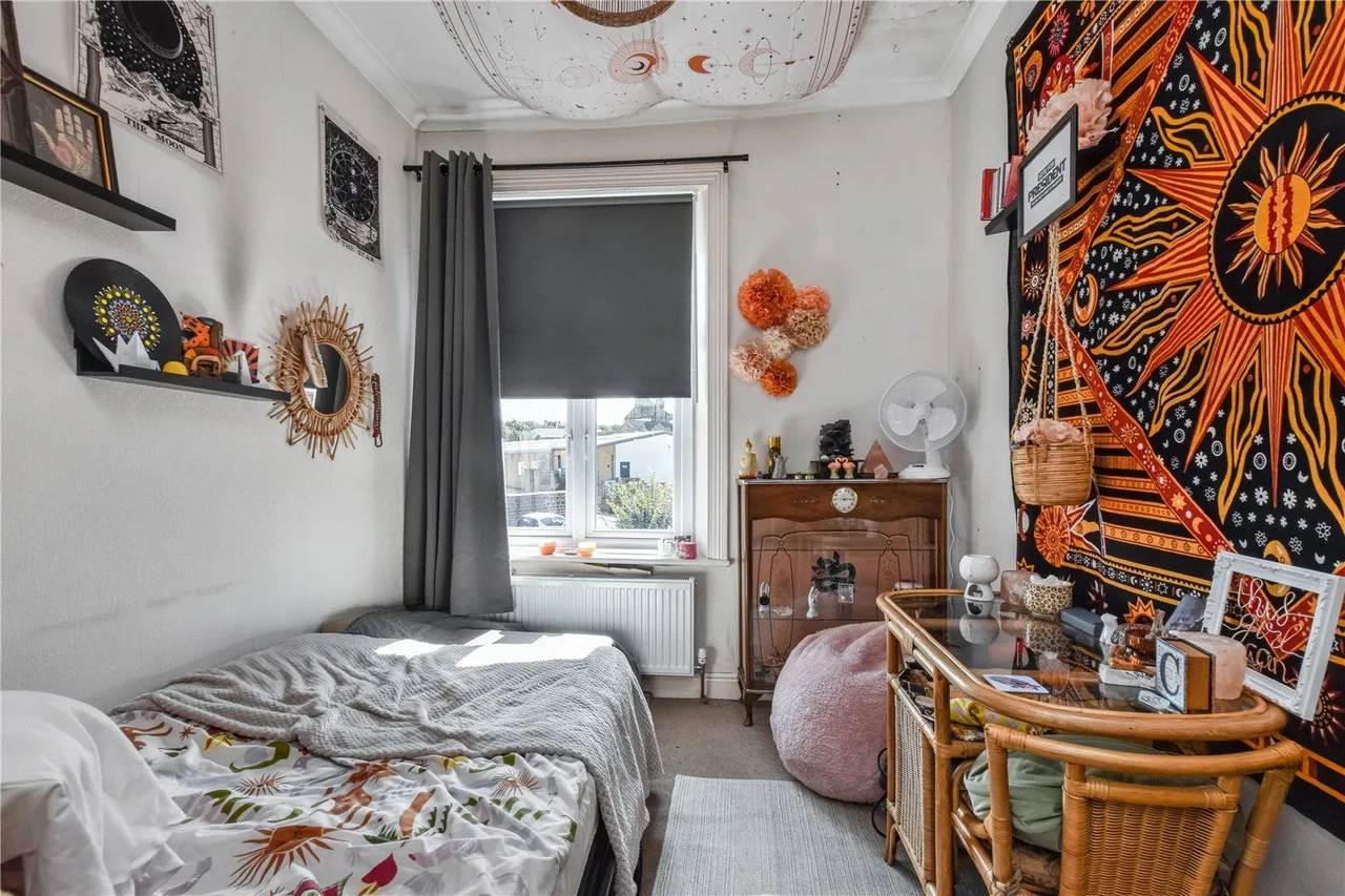 Vickersdale Grove, Stanningley, LS28, photo 5