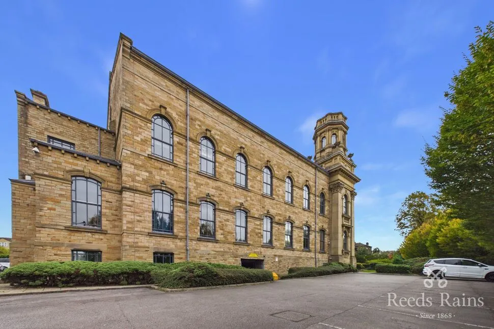 High Street, Heckmondwike, WF16, photo 2