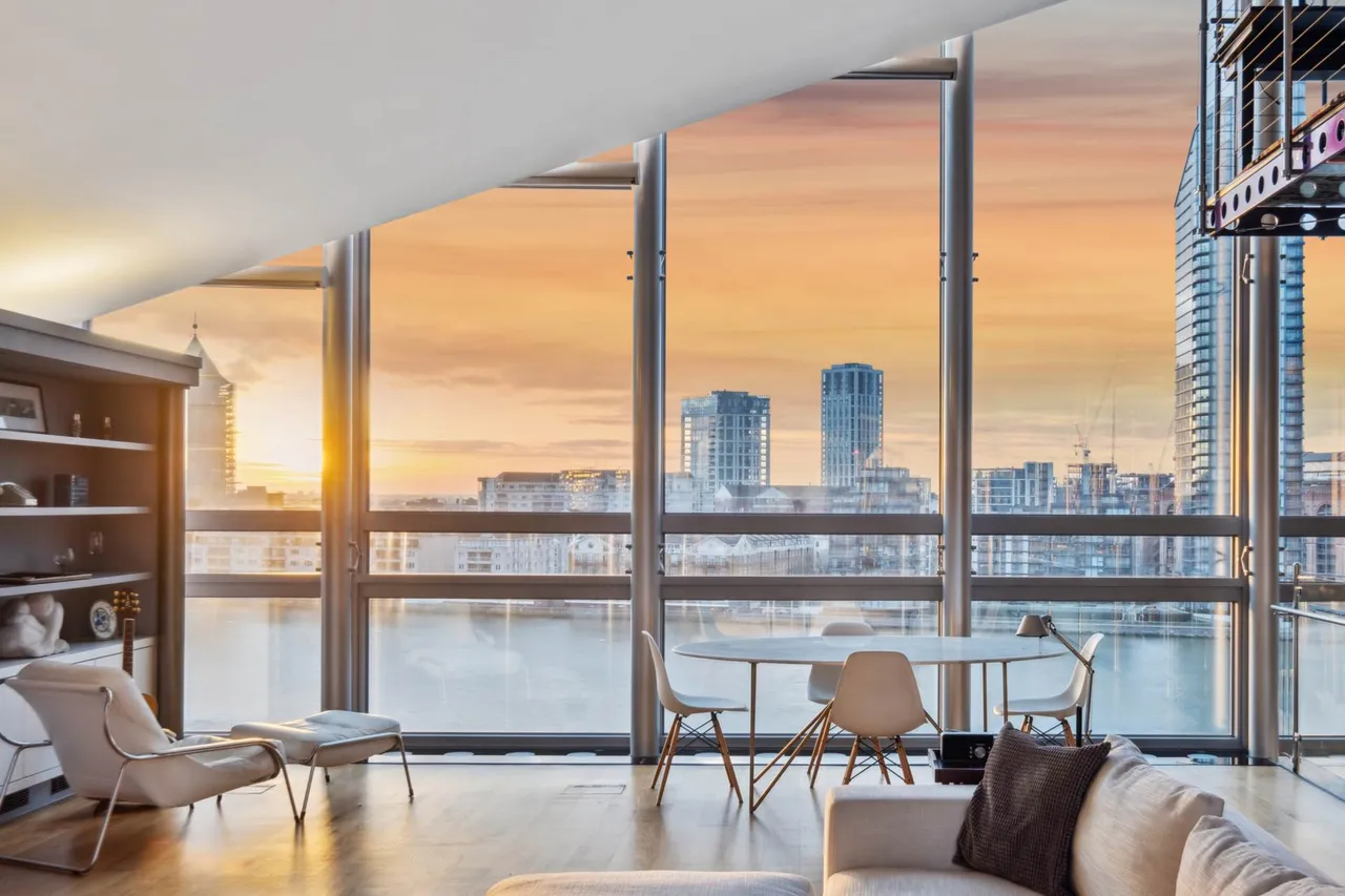 The Montevetro Building, Battersea, SW11, photo 5