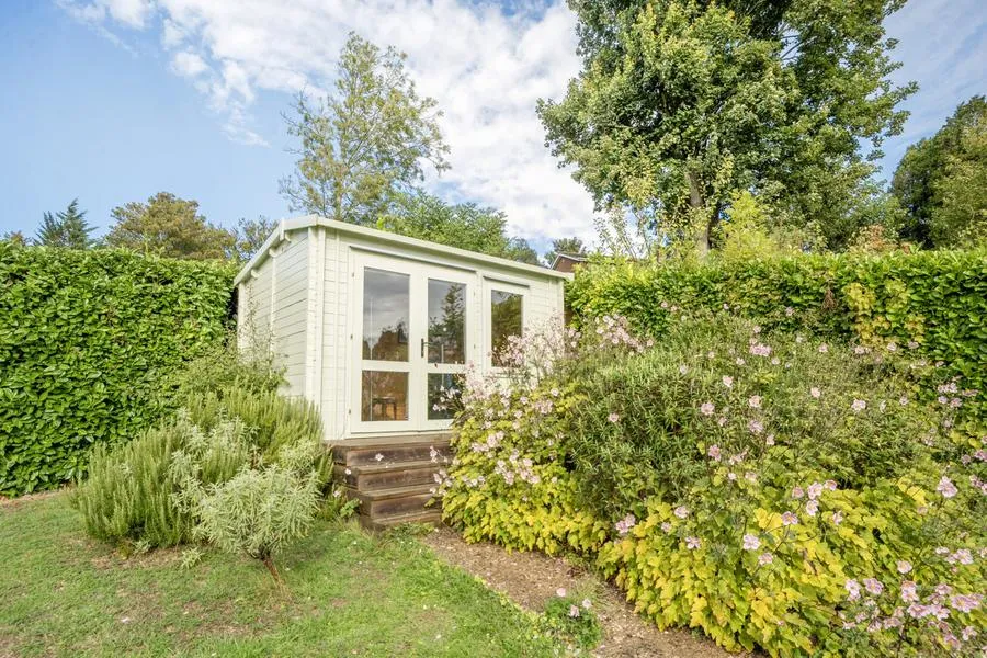 Westover Road, High Wycombe, HP13, photo 18