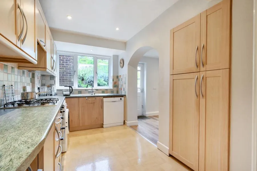 Westover Road, High Wycombe, HP13, photo 7