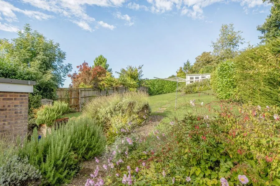 Westover Road, High Wycombe, HP13, photo 16