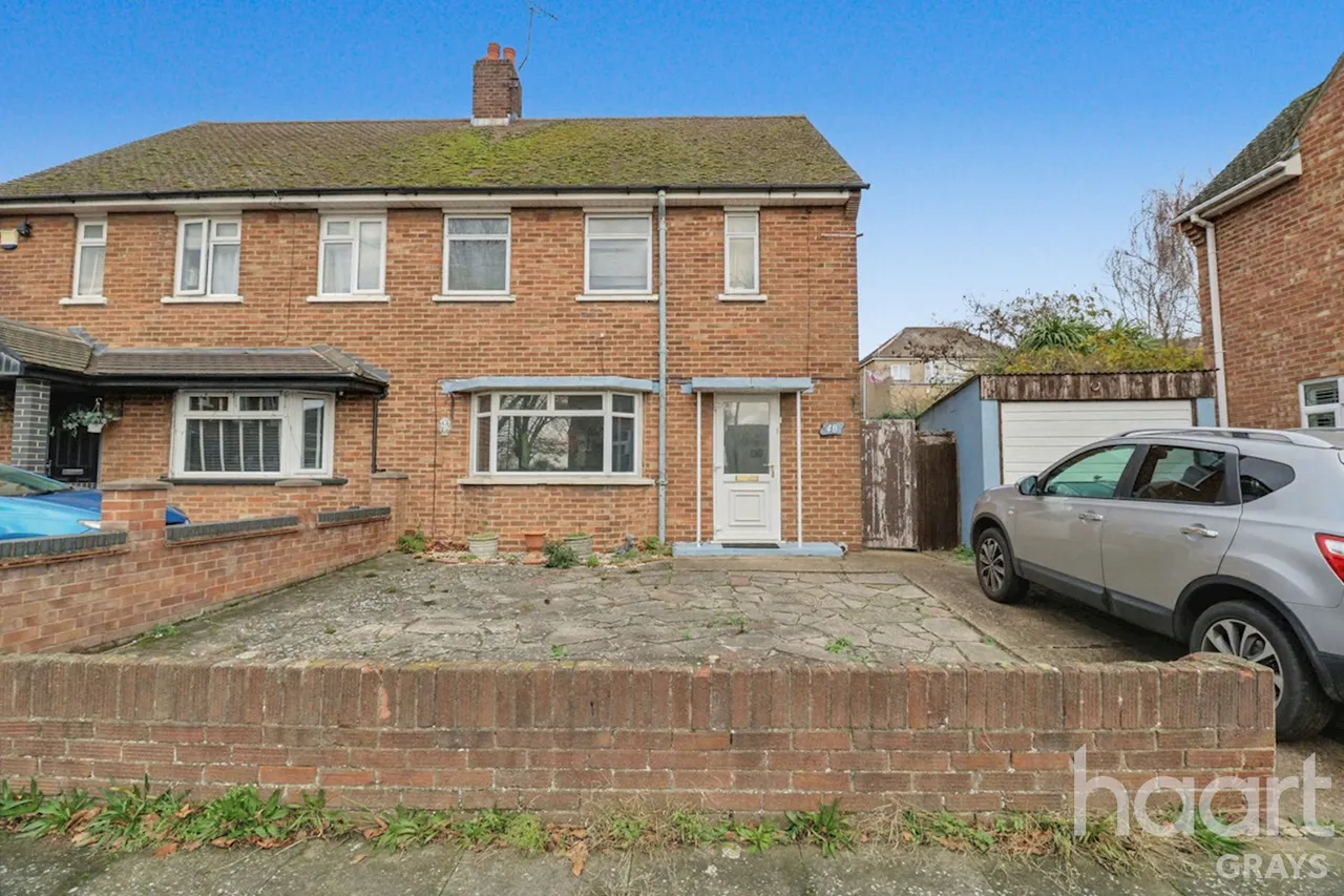 3 bed house for sale, Stour Road, Chadwell St Mary, RM16