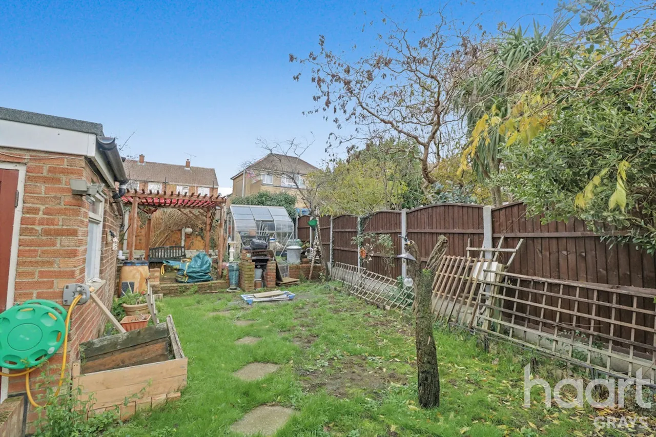 Stour Road, Chadwell St Mary, RM16, photo 13