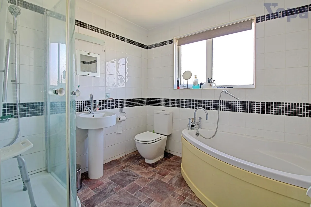Beaconsfield Road, Poole, BH12, photo 11