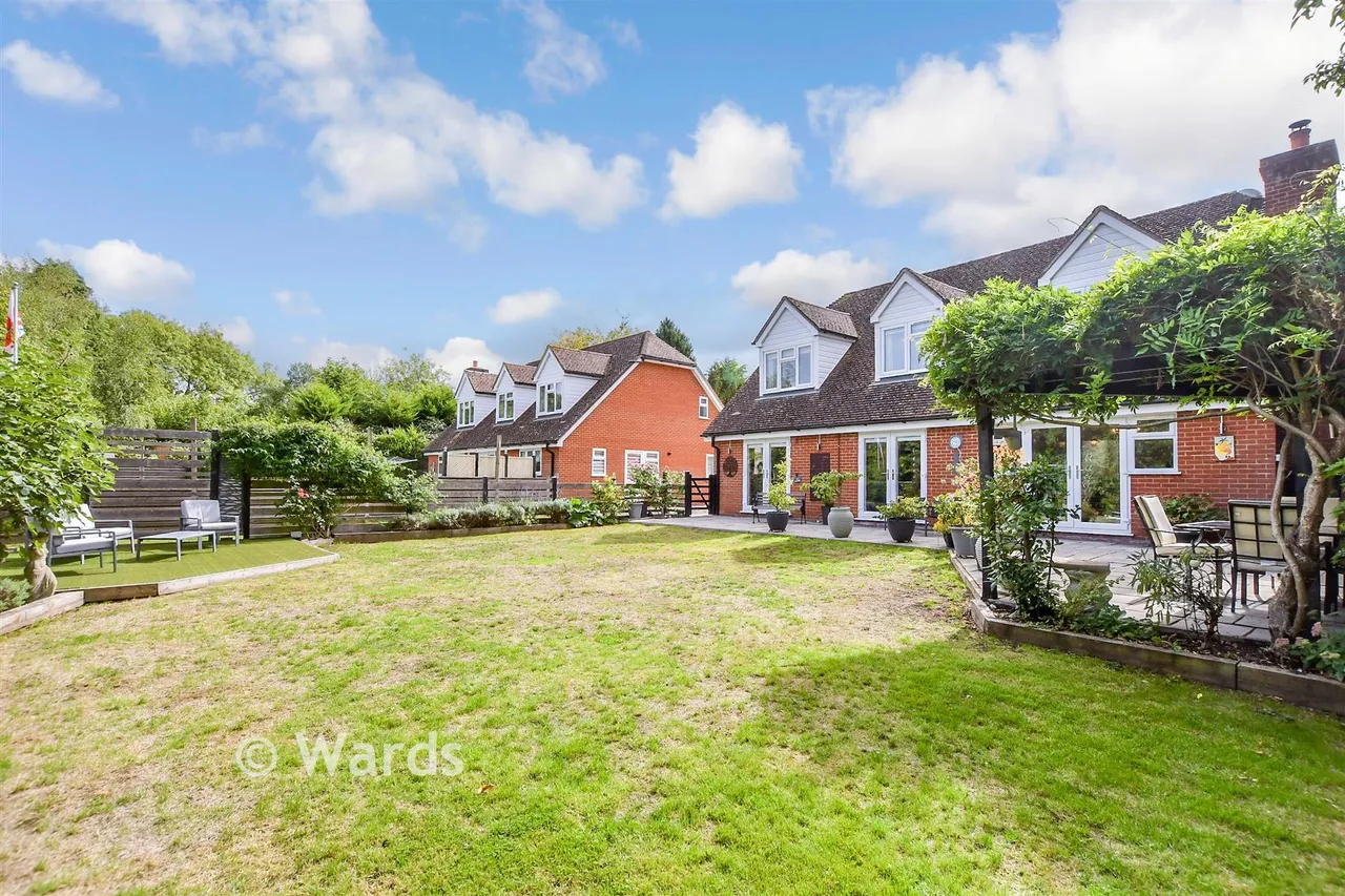Heath Road, Boughton Monchelsea, ME17, photo 13